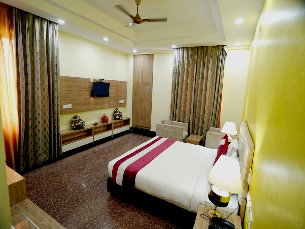 Family Room to stay in Vrindavan Mathura
